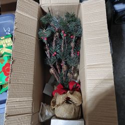 Miscellaneous Christmas Items 