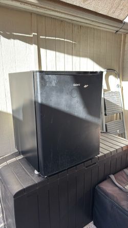 mini fridge black mini fridge black