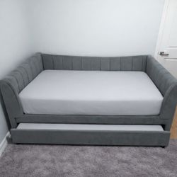 Fancy Twin Day Bed w/ Trundle
