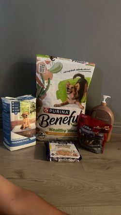 Dog bundle Food, Treats, Sweet treats and pee pads