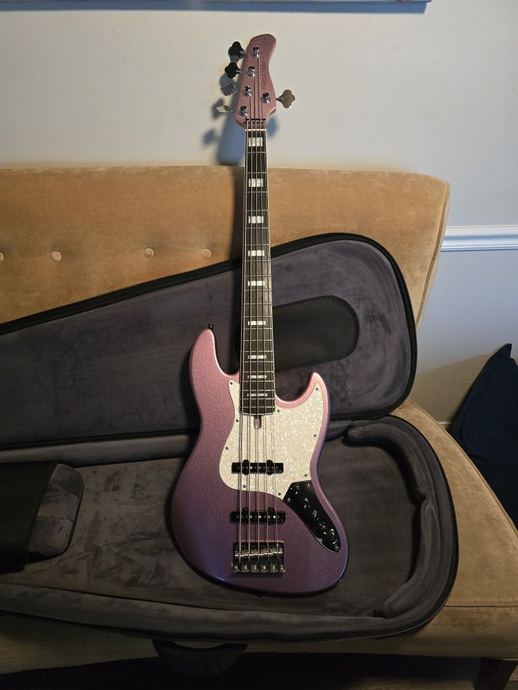 Sire Marcus Miller V7 Alder 5-string Bass Guitar