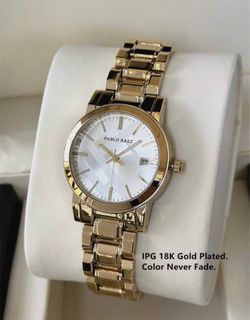 Women watch 3 colors