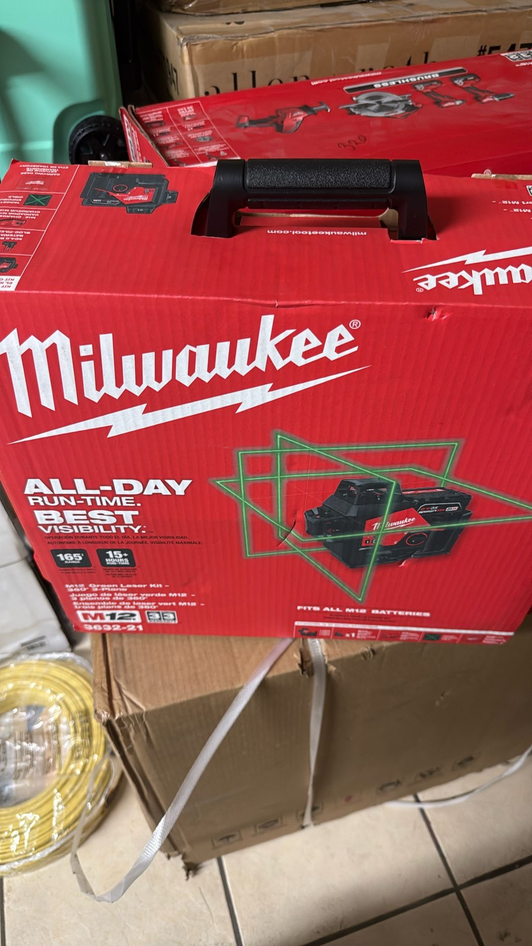 Milwaukee M12 12-Volt Lithium-Ion Cordless Green 250 ft. 3-Plane Laser Level Kit with One 4.0 Ah Battery, Charger and Case