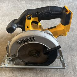 Dewalt Saw 20V Max