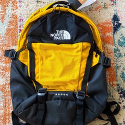 NEW The North Face Recon Backpack padded laptop compartment 