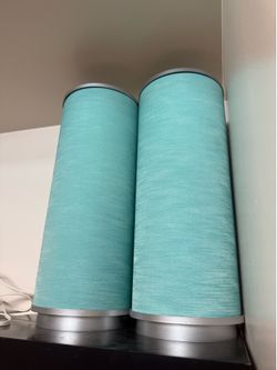 Matching bedside table lamps