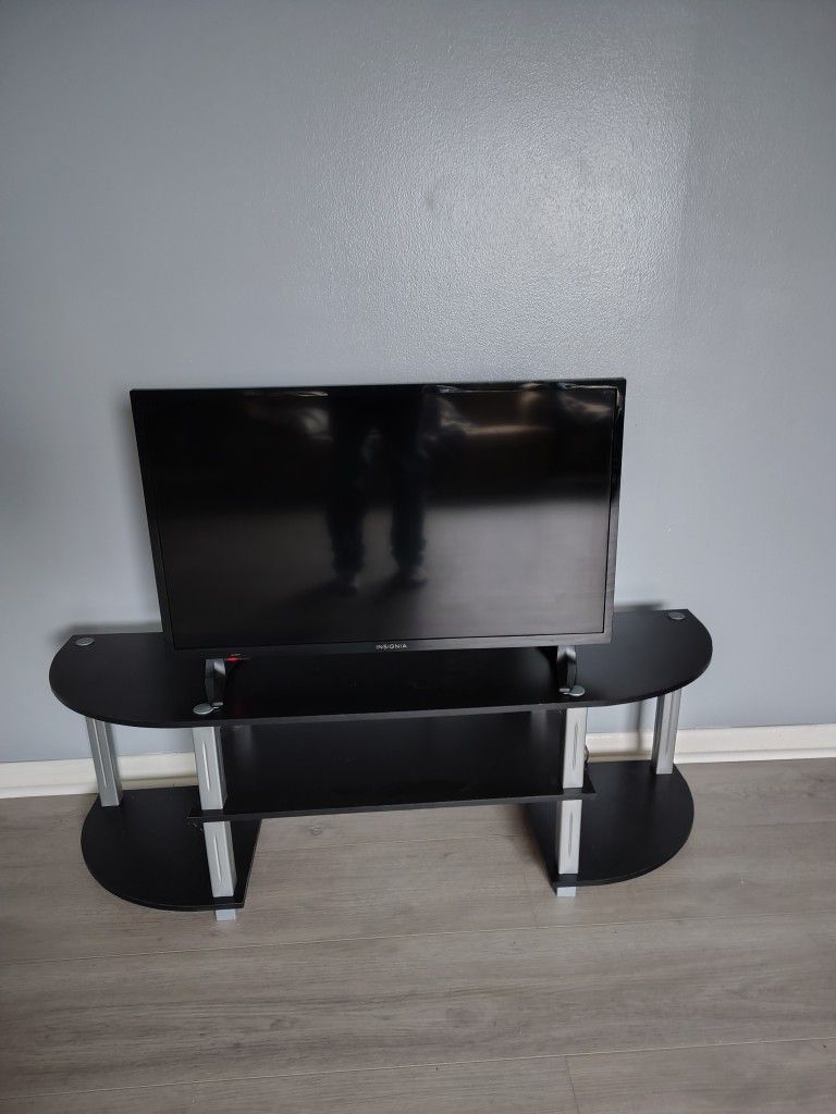 32 In Fire Tv And Tv Stand
