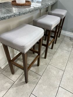 4 backless bar stools