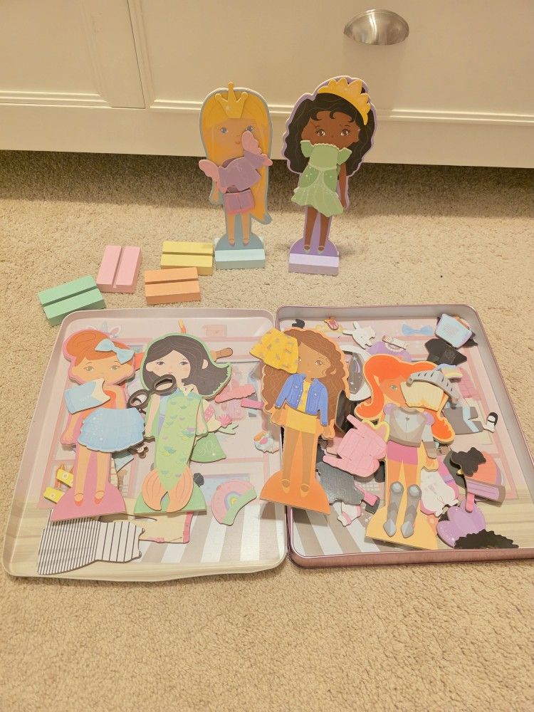 Magnetic Dolls And Accessories