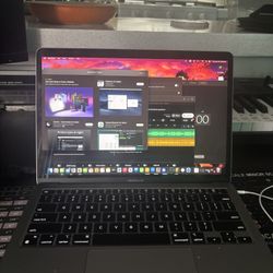MacBook M1 (2020) 