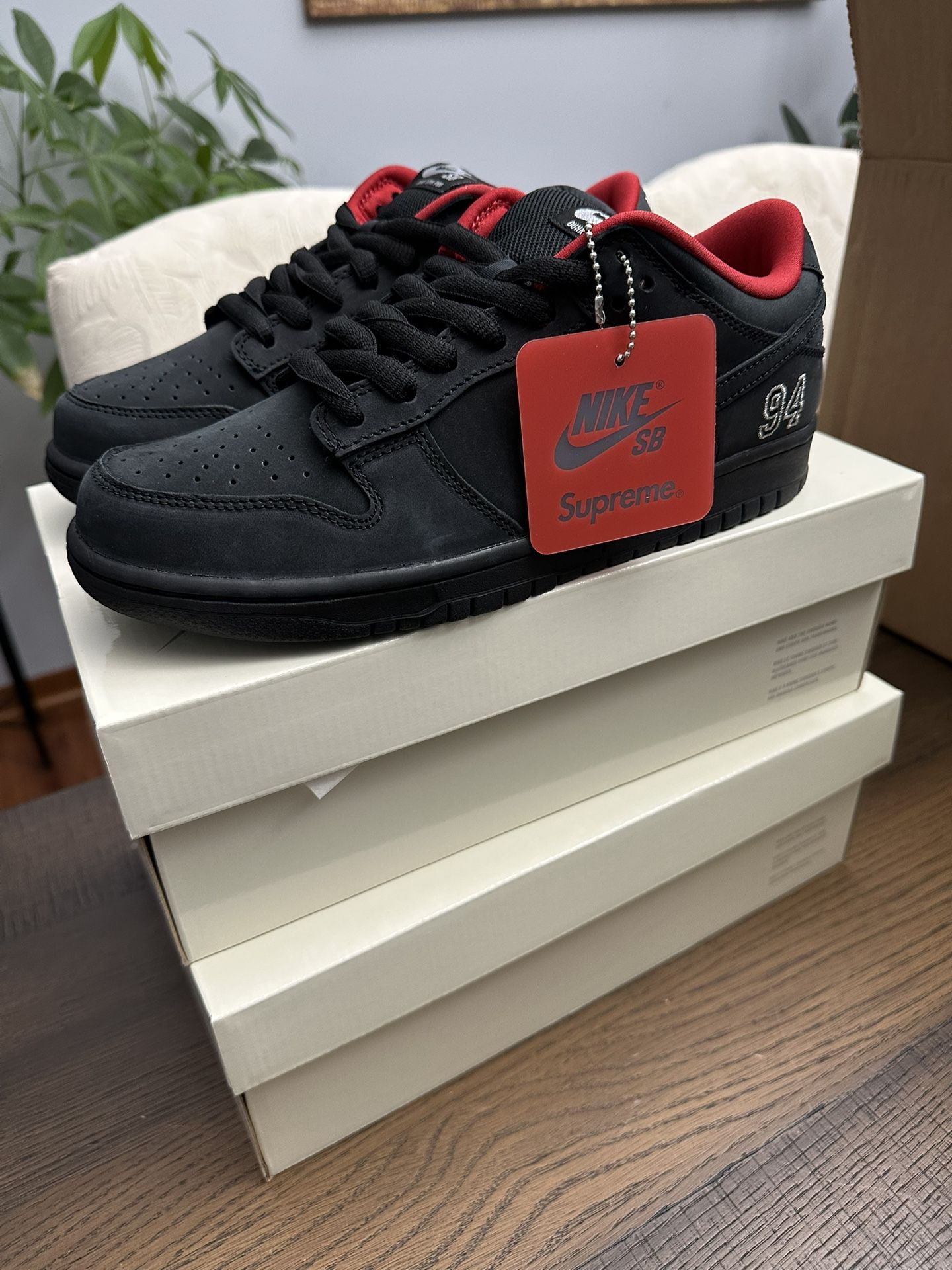 Nike Dunk Low SB Supreme 94 Black Size 9 10.5 Brand New