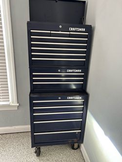 Craftsman rolling tool box