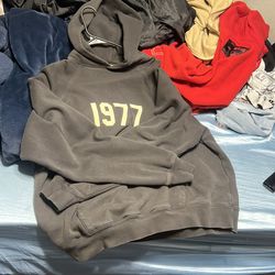 essential sweater size medium