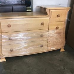 Mueblé Para Guardar Ropa 4 Cajones Y Un Cajón Mas Grande De Dos Divisiones