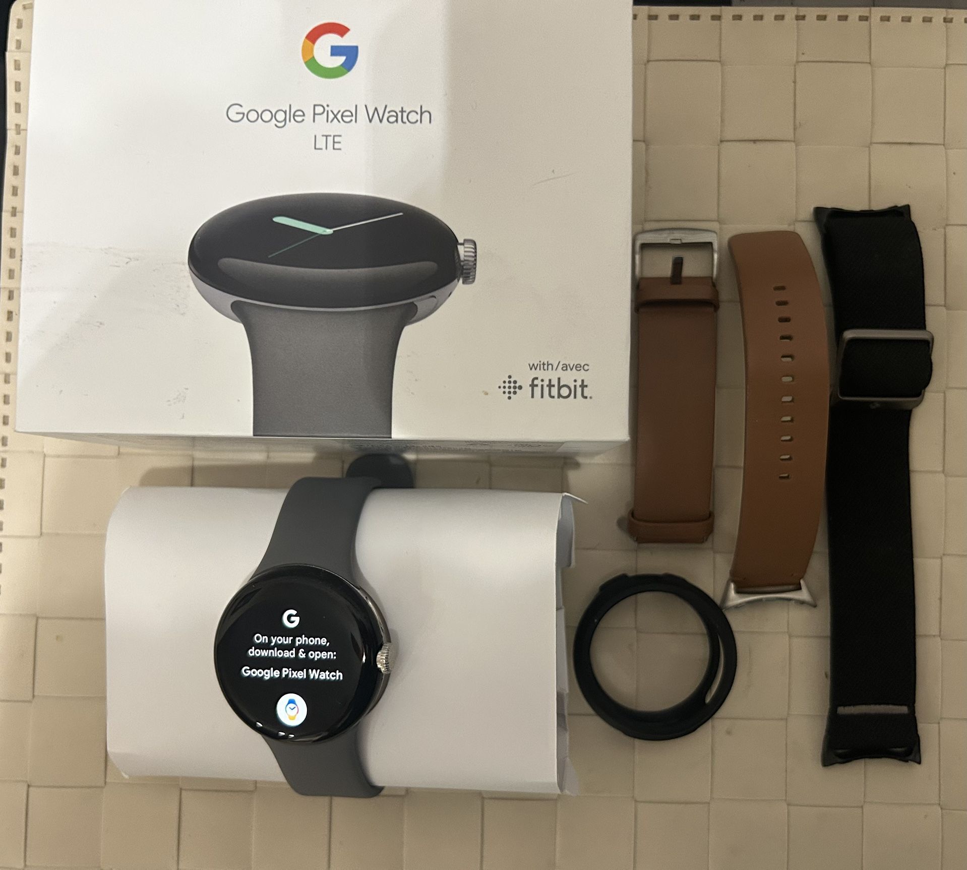 Google Pixel Watch LTE w/ Fitbit + accessories