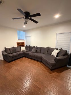 Full couch for sale $400.
