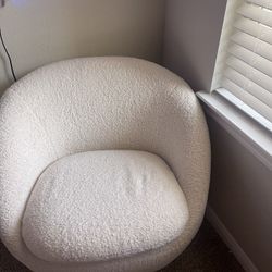 White Sherpa Chair  