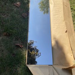 4 Mirror Shelves 