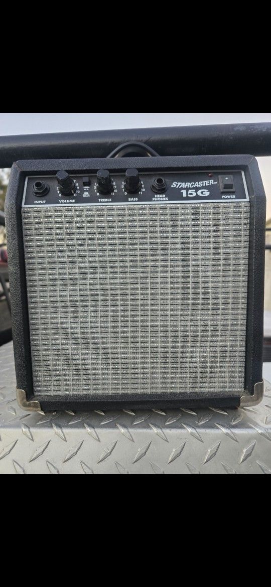Fender Starcaster 15G 28 Watt Guitar Amp Music Amplifier