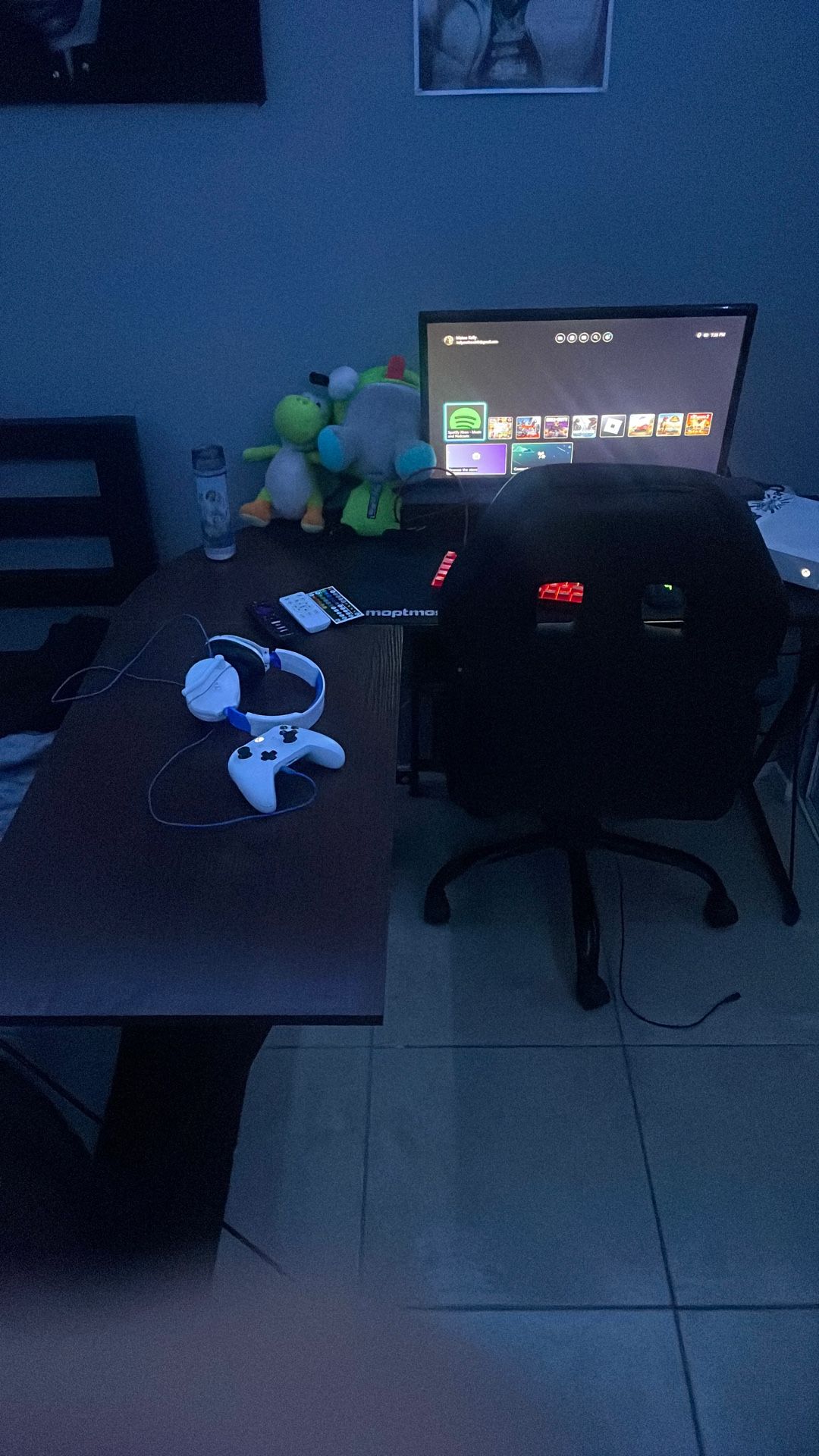 L Shaped Desk 4 Feet And 4 Feet