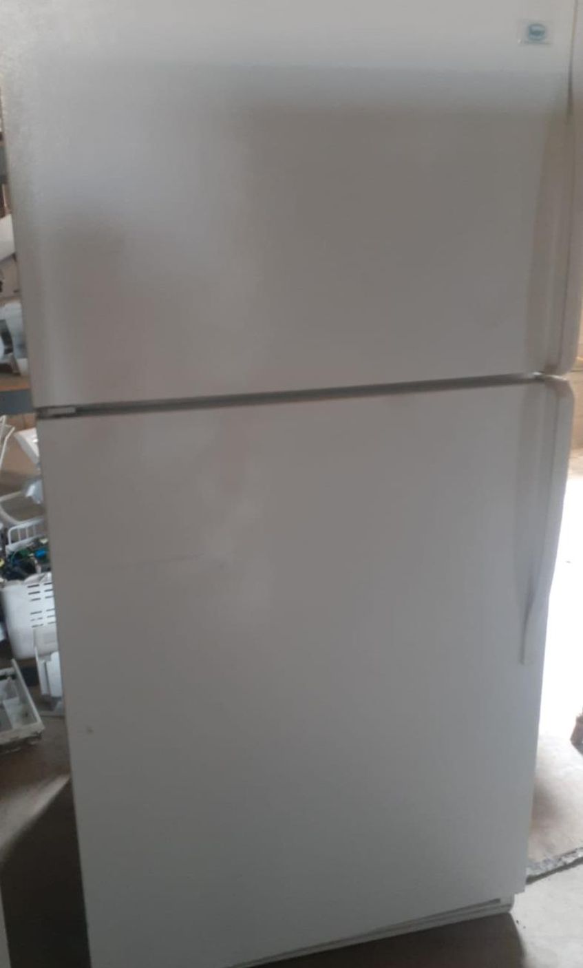 Roper Top Mount White Refrigerator Fridge