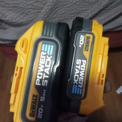 Brand New DeWalt Power stack 2 Battery Combo