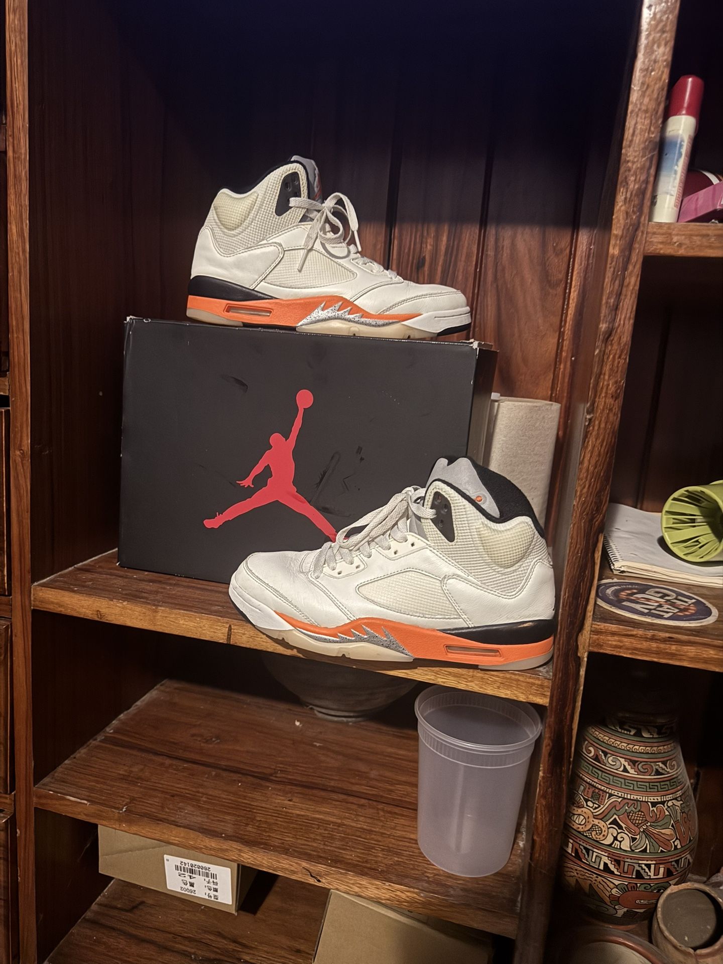 Jordan five shattered backboard size 8 1/2