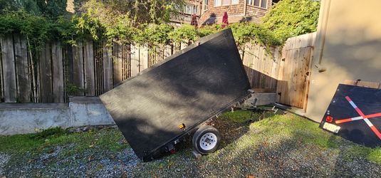 Utility Dump Trailer