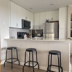 3 Barstools