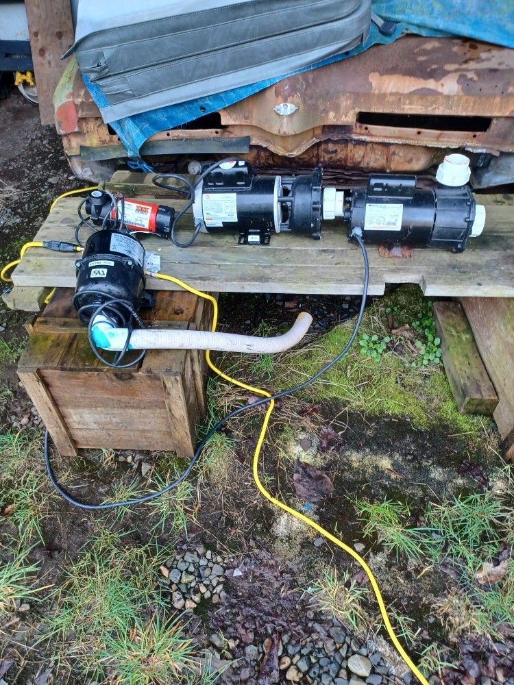 Like New Hot Tub Water Pumps