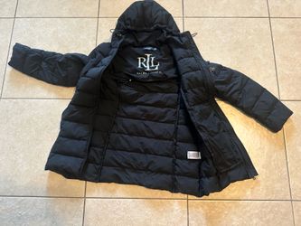 SLIGHTLY USED LADIES RALPH LAUREN PUFF JACKET W/HOOD & ZIPPER SIZE LARGE (CLEAN NO STAINS SMOKE/PET FREE)