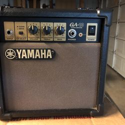 Yamaha GA 10 practice amp