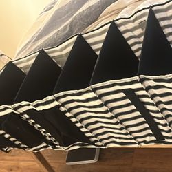 IKEA Clothes Organizer With 6 Compartments Color Black And White 