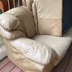 Free Leather Living Room and Table 