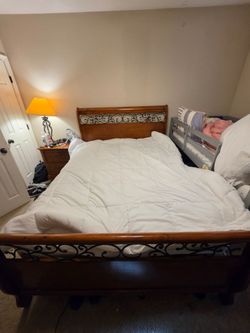 Queen bedroom set solid wood
