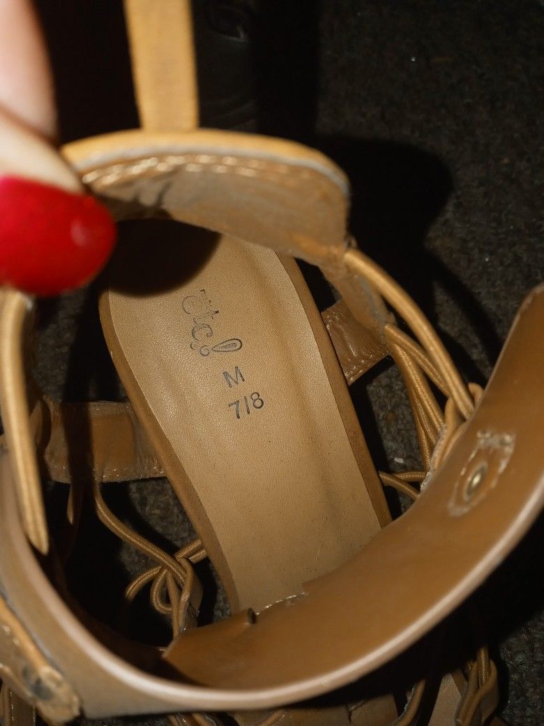 Etc tan heels