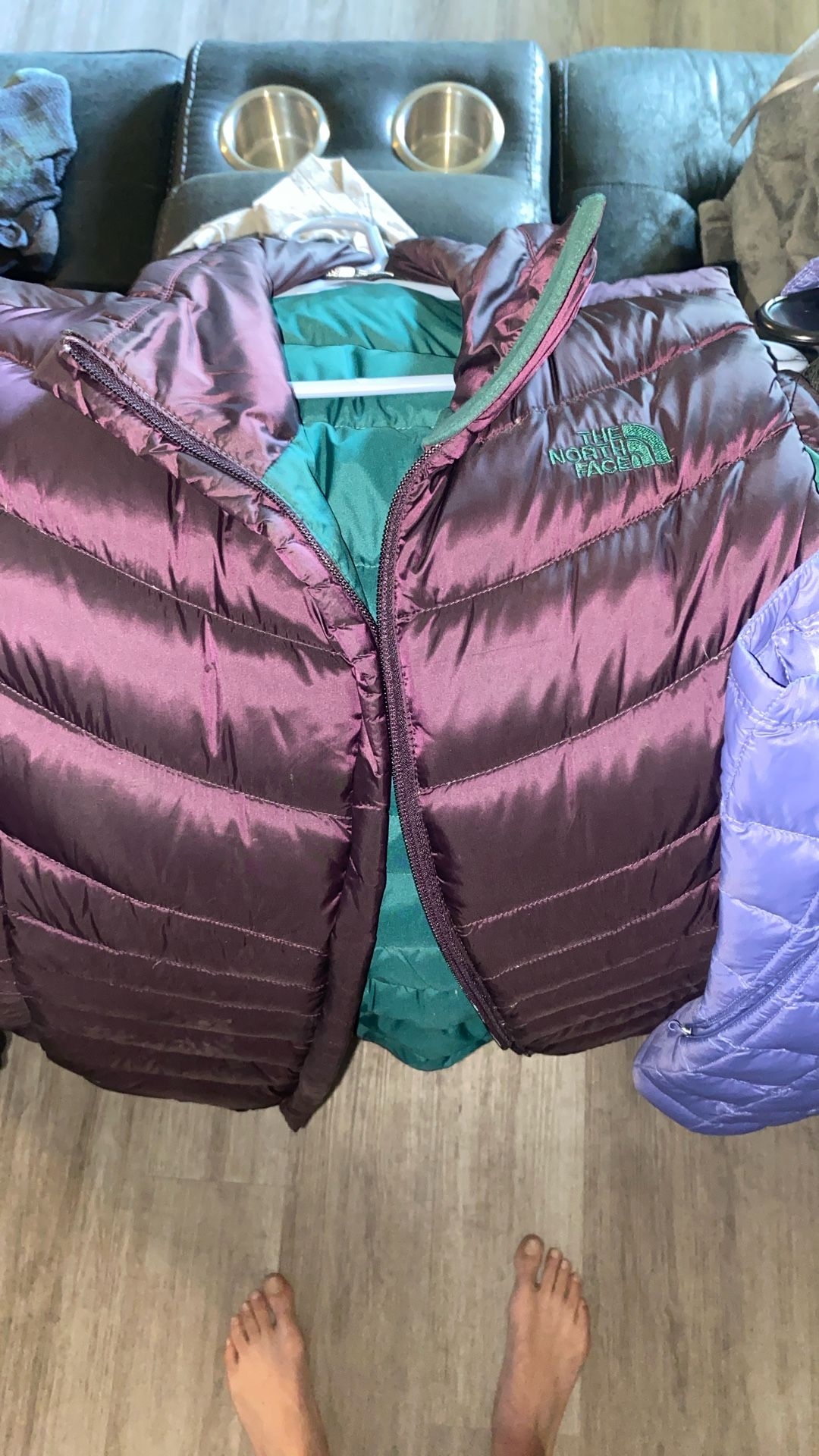 North face Puffer Vests Super Cute Worn Couple Times