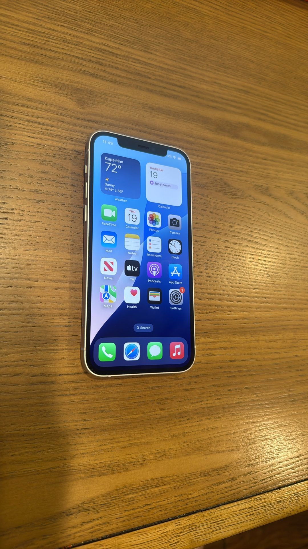 iPhone 12 64gb Fully Unlocked, 90% Battery Health, new Screen protector. Plz read description b4 messaging