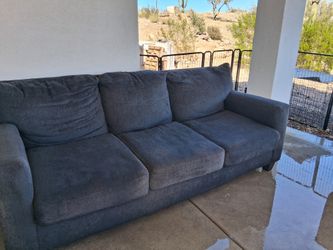 FREE COUCH AND LOVESEAT YOU HAUL!