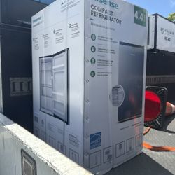 Mini Fridge 