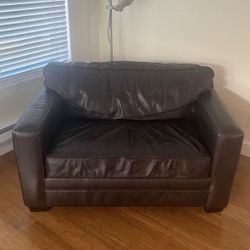 Havertys Destiny Leather Sleeper - Twin Size 