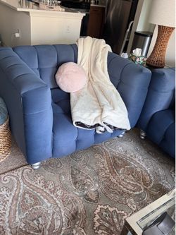 One single chair very good condition .