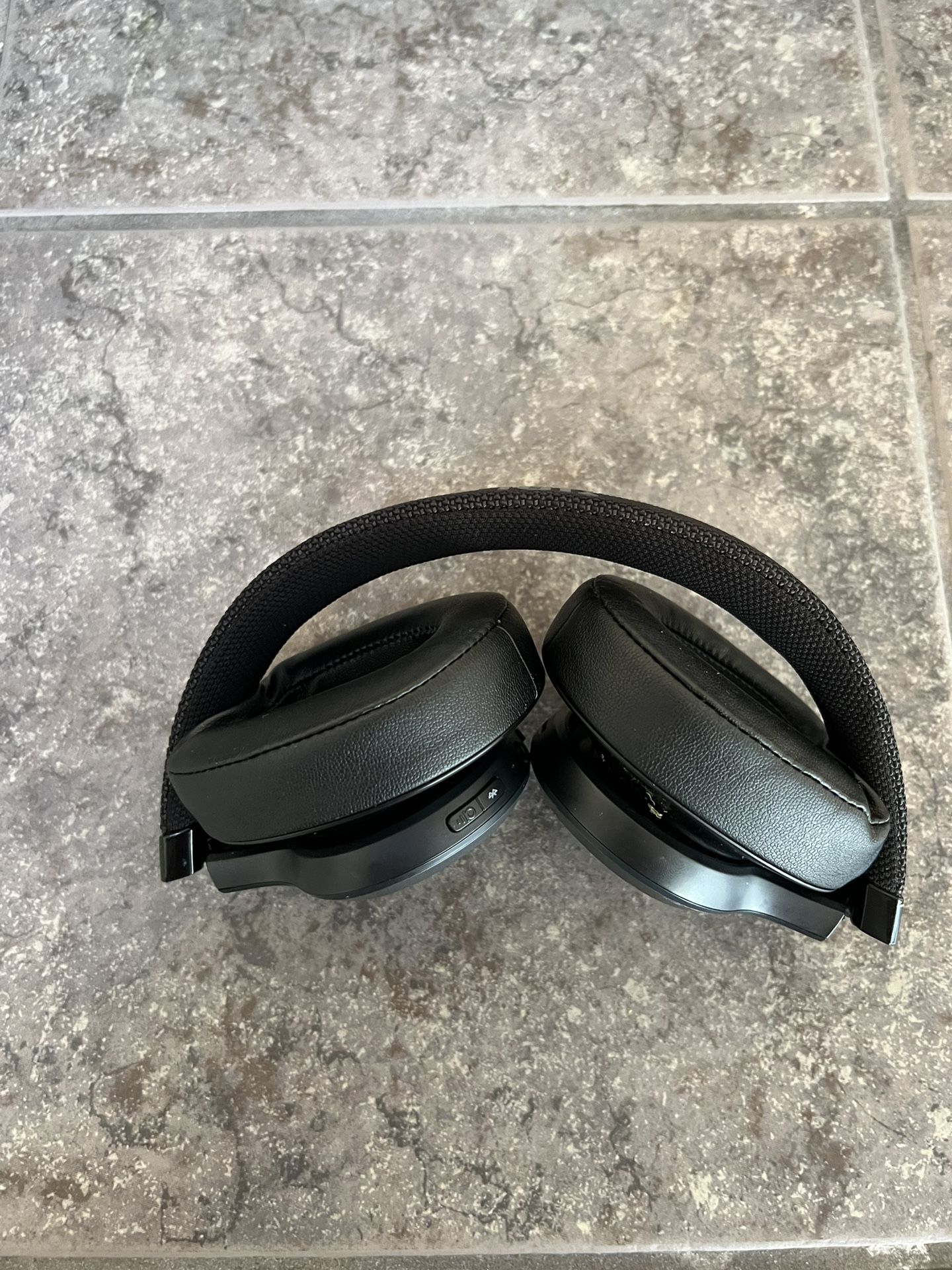 JBL Headphones LIVE 500BT