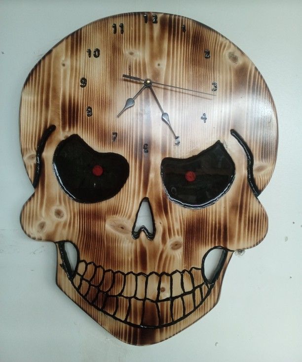 Wood Skull Clock
