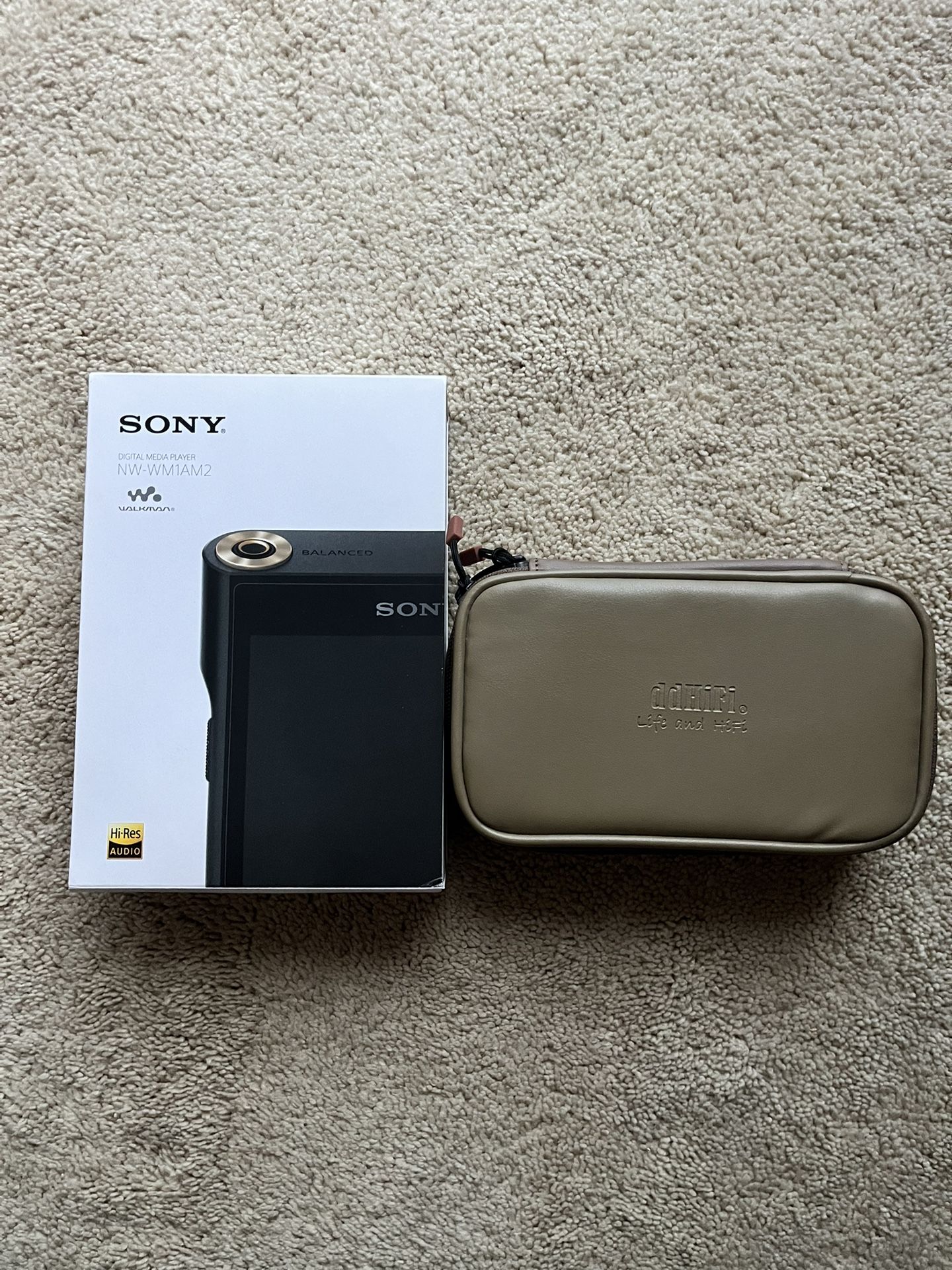 Sony NW-WM1AM2 Japan version (Uncapped) English language + ddhifi cz180 case + dj44s ground adapter.