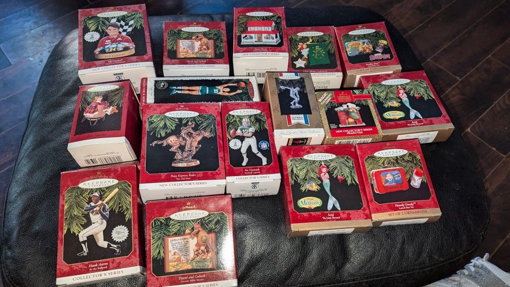 16 Hallmark Christmas Decorations 