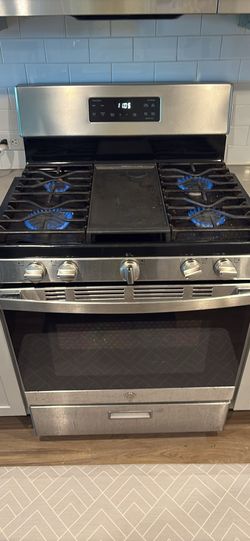 GE Appliance Steel Gas Stove