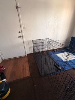 Extra large dog crate with removable plastic bottom tray/missing 1 door