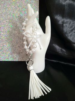 Pearl Bead Bracelet Keychain with Tassel