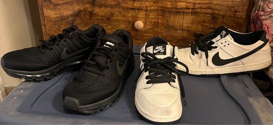 Black Nike SIZE 8.5/White Nike SIZE 9.0
